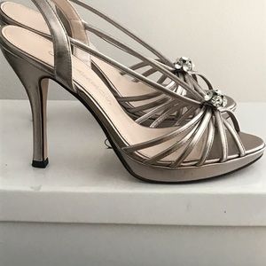 Metallic evening sandals